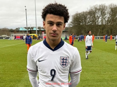 金年会体育-2025年世俱杯球员转会动态及其对球队阵容调整的影响