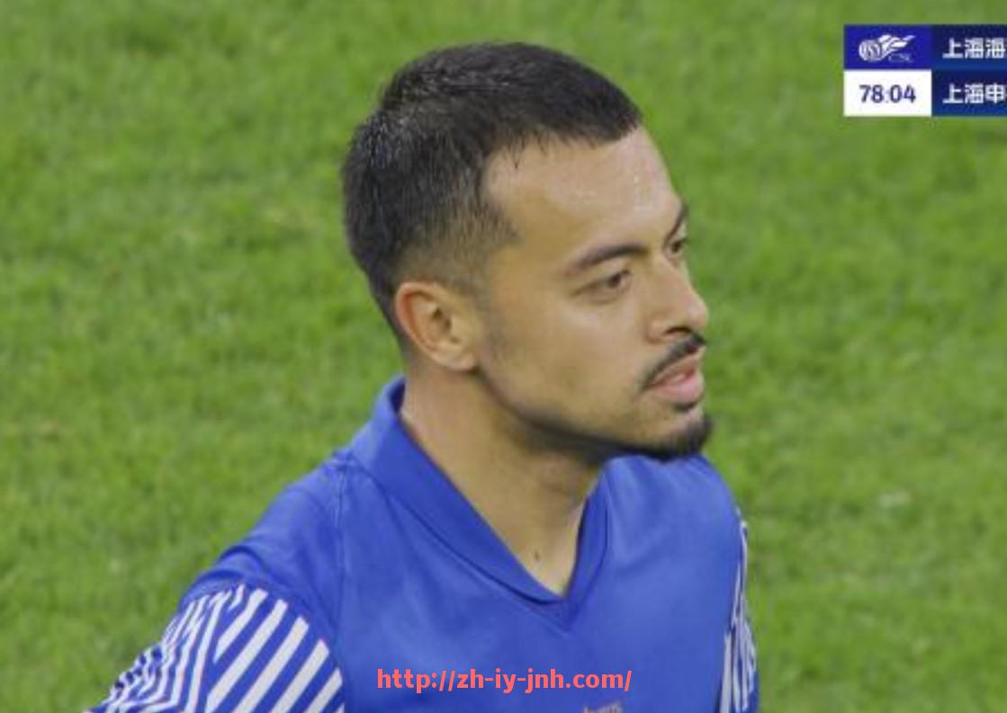 金年会体育-世俱杯换人策略分析与球员替换对场上局势的影响